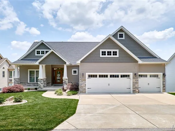 10234 Village Dr E, Foristell, MO 63348