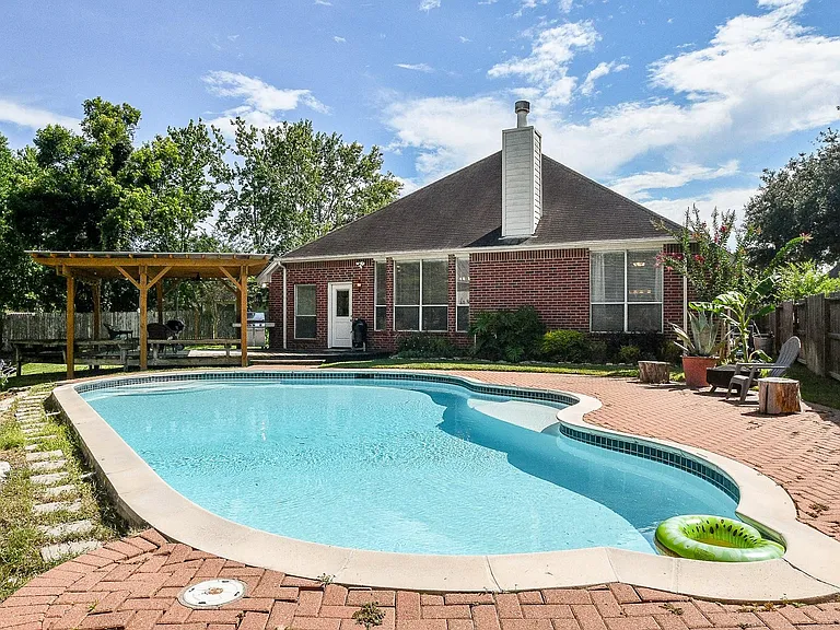 7219 Colony Bend Ln — Photo 32