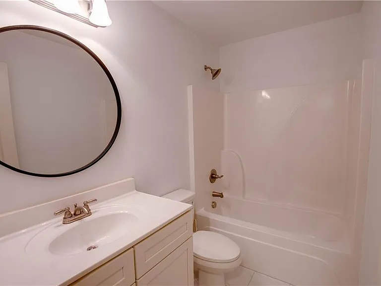 1795 Garbrooke Cv — Photo 16