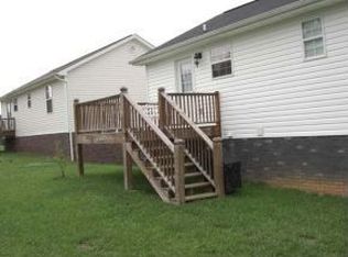 1215 Snowden Ter, Johnson City, TN 37601