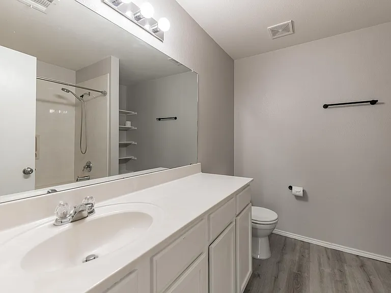 105 Pullman Place Blvd — Photo 18
