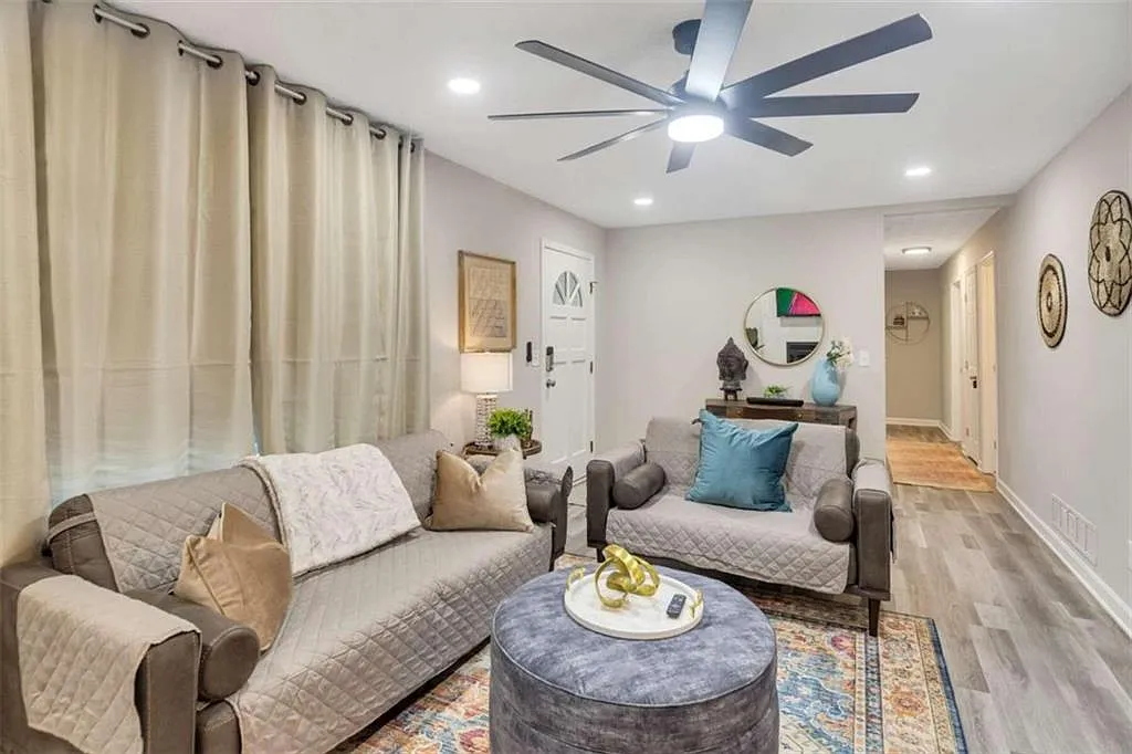 4 bed, 2.0 bath, 1800 sqft, $5,250 — Photo 4
