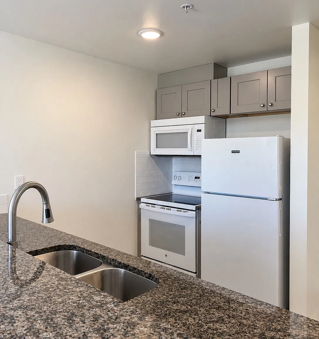 1313 S 6th St — Photo 3