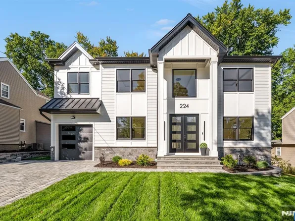224 Manning Ave, River Edge, NJ 07661