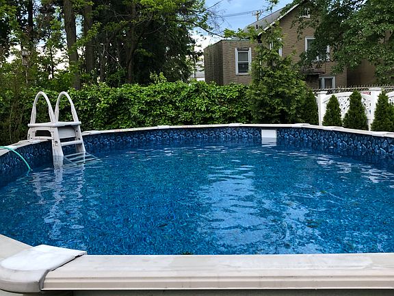 3rd image of 922 Revere Ave