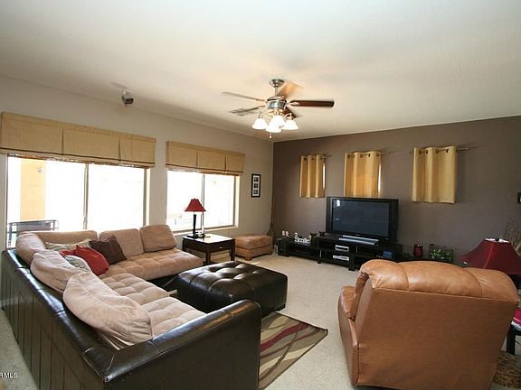 4th image of 1702 E Fontana Dr
