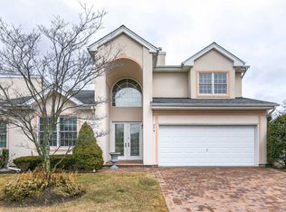 274 Altessa Blvd, Melville, NY 11747