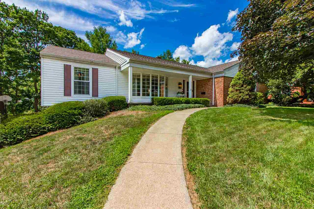 5911 N Isabell Ave photo 1