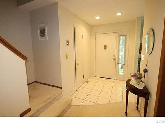4th image of 11 Linden Dr