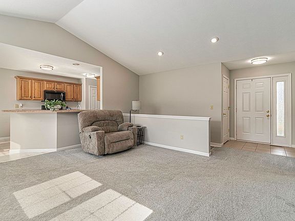 5th image of 55856 Black Pheasant Dr