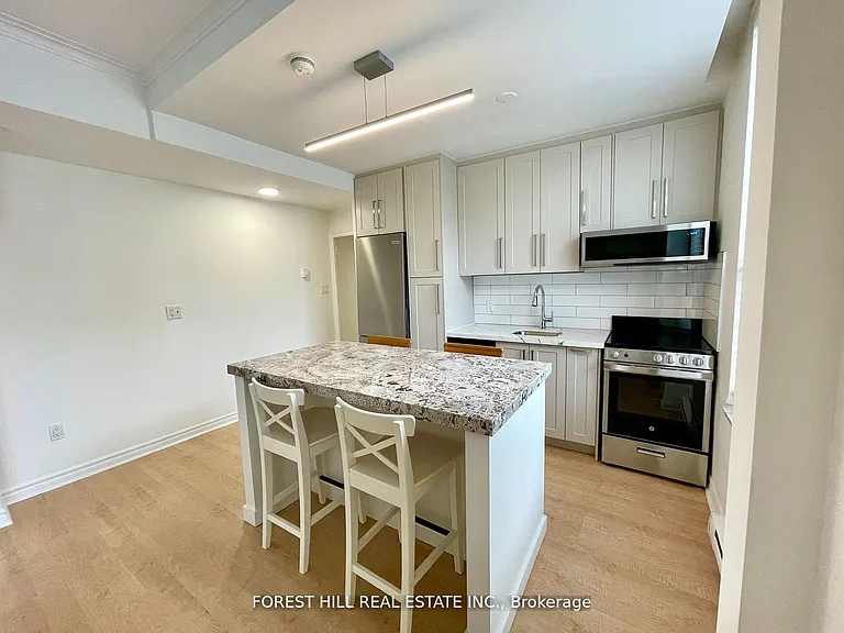 423 Avenue Rd #1 — Photo 8