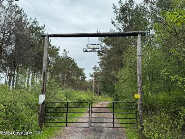 537 Foster Ave, Freeland, PA 18224