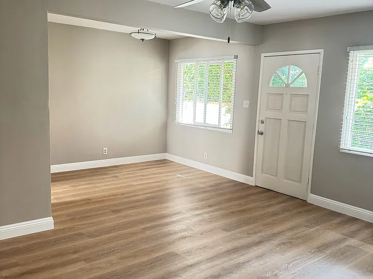 528 N Lucia Ave #1/2 — Photo 13