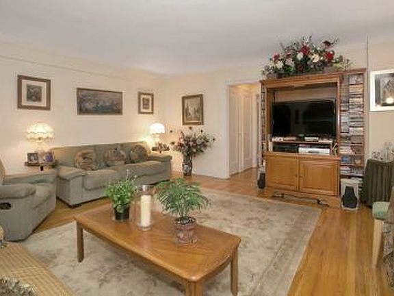 3rd image of 5400 Netherland Ave Unit D53