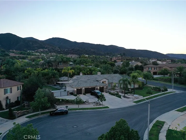 1583 Twin Oaks Cir — Photo 5