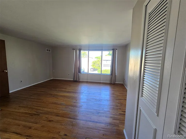 30107 Lorraine Ave — Photo 13