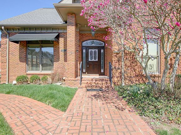 4th image of 319 Partridge Ct