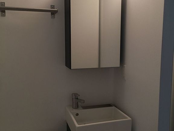 4th image of 439 E 75th St APT 3c