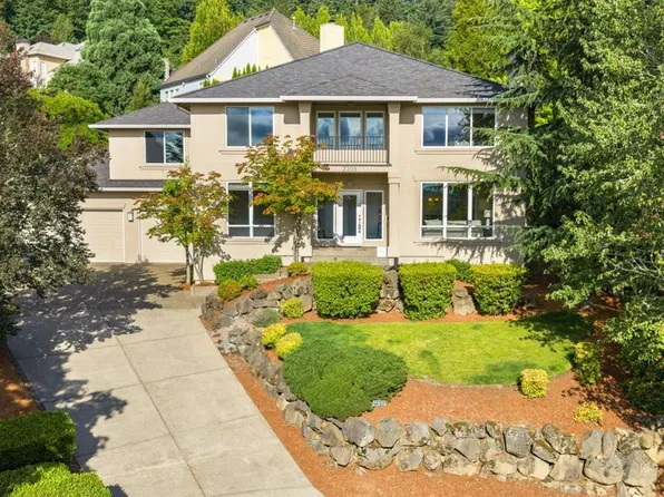 2305 Stonehurst Ct, Lake Oswego, OR 97034