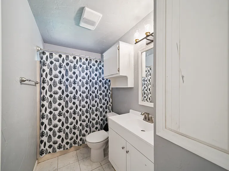 1615 N Briarwood St — Photo 12
