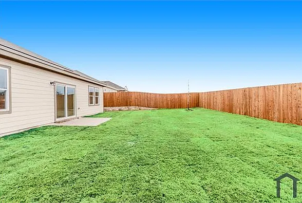 761 Richmond Dr — Photo 32
