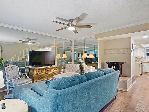 3rd image of 3767 Haven View Cir