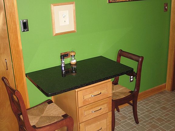Eat-in area of Kitchen - 
