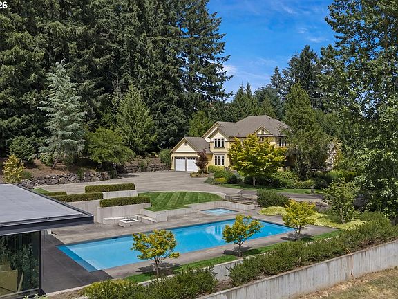 3rd image of 17071 SW Mount Hood Dr