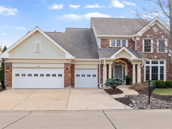 2308 Picardy Place Dr, Chesterfield, MO 63017