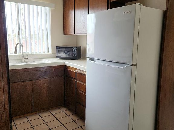 5th image of 2154 Adams Ave #6