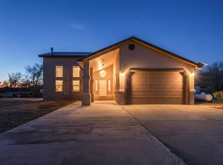 76 Edeal Rd, Los Lunas, NM 87031
