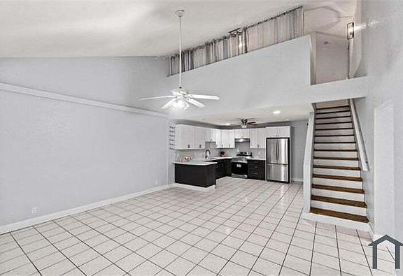2nd image of 13998 Folkestone Cir