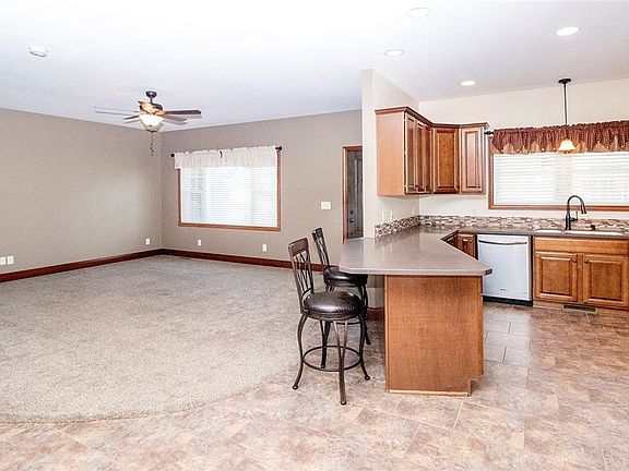 2nd image of 1217 Cecilia Dr NW