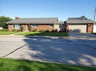 6201 Kirschoff St, Rosemont, IL 60018