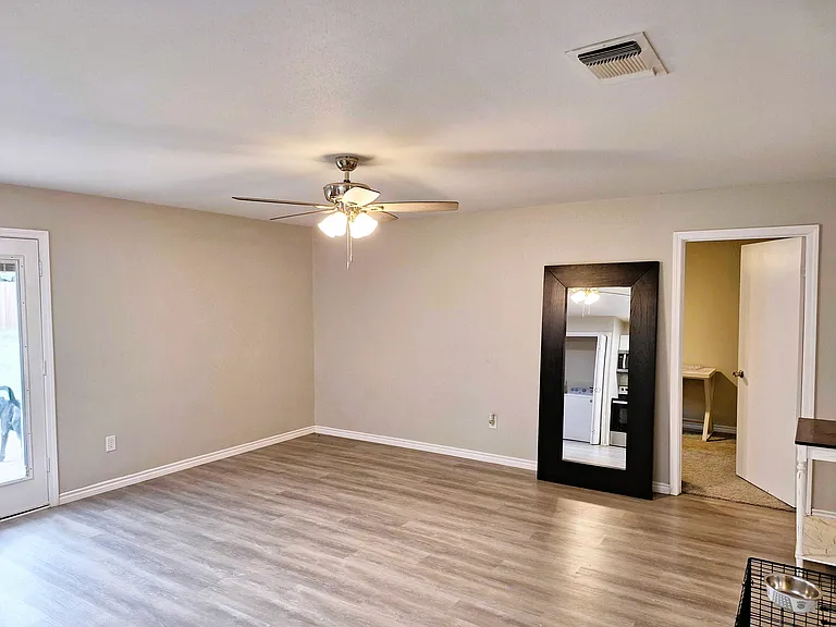 316 N Heights Dr — Photo 12