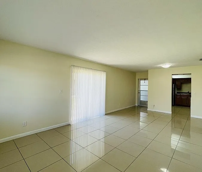 3619 SE 9th Pl #5 — Photo 40