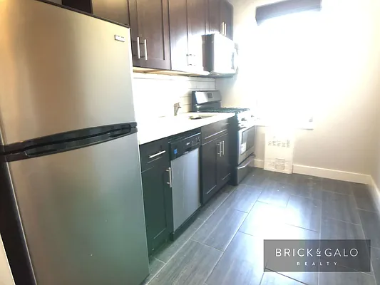 Rented by BRICK & GALO REALTY CORP | media 8