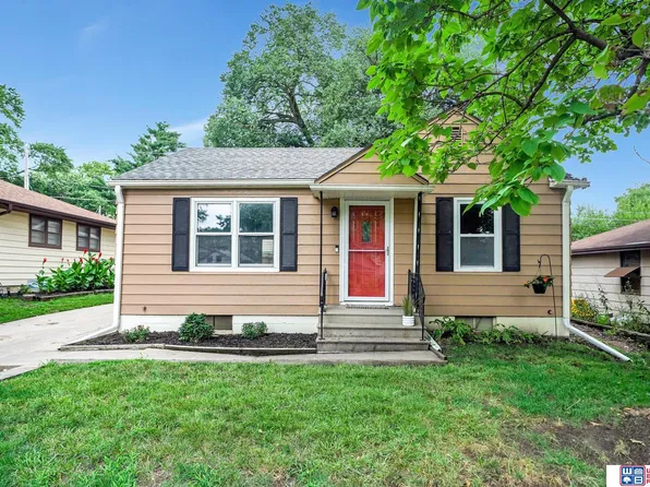 6716 Aylesworth Ave, Lincoln, NE 68505