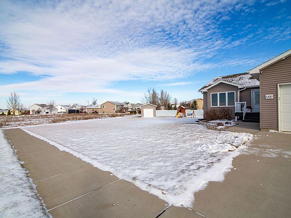 2nd image of 1320 Nordland Way SE