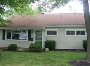 4745 Corduroy Rd, Mentor, OH 44060