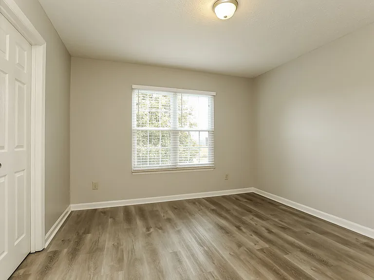 1472 Aaronwood Dr — Photo 14