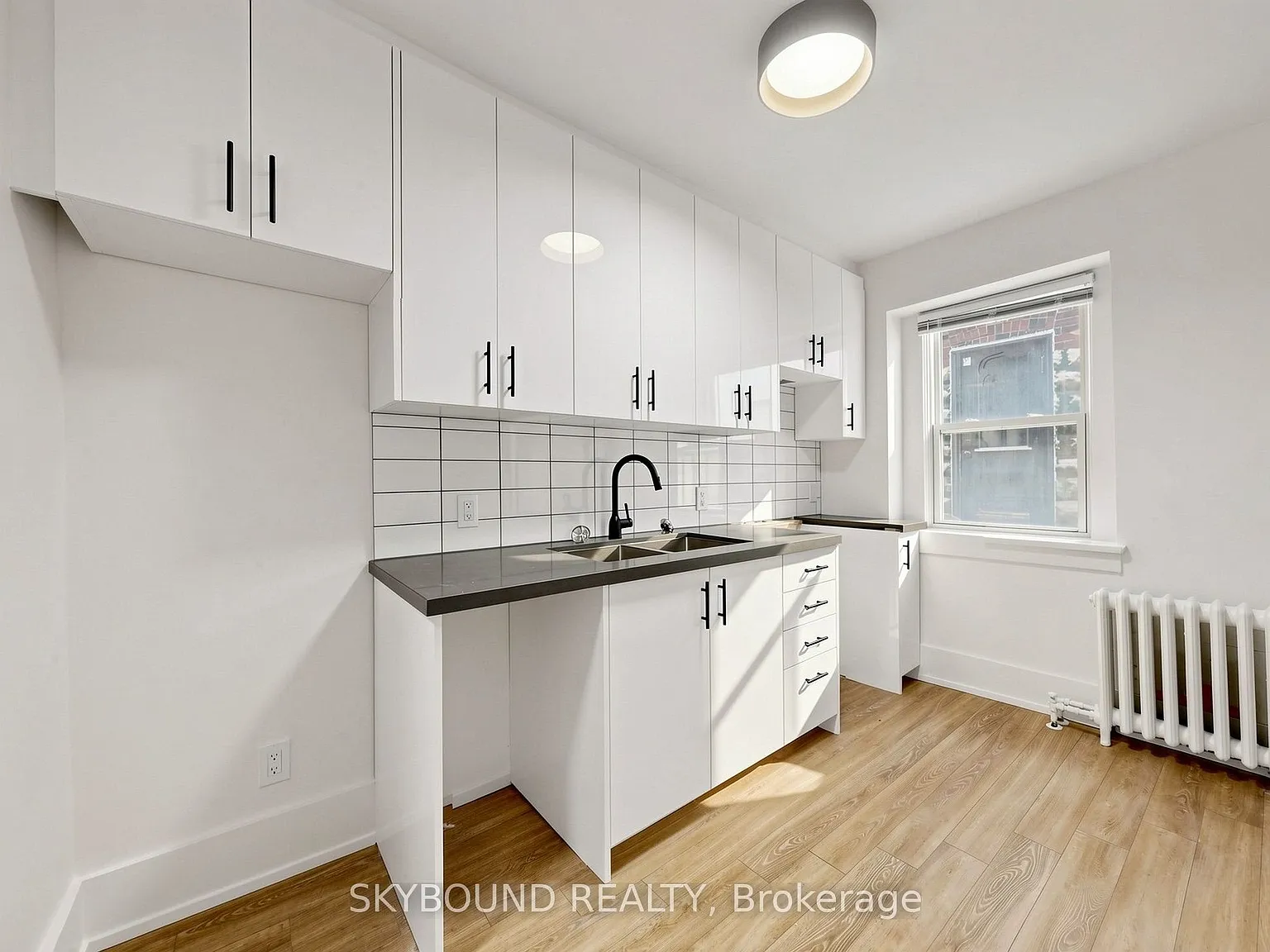 1165 Kingston Rd — Photo 4