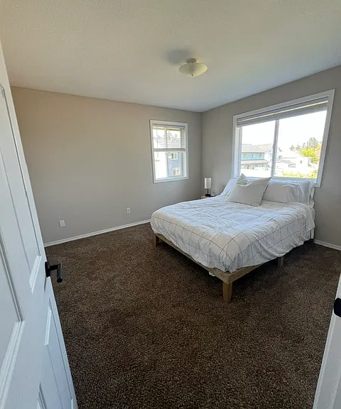 877 Pacific Dr — Photo 13