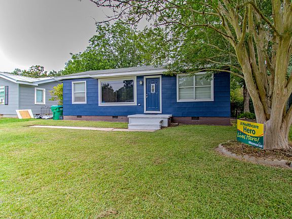 3rd image of 206 41st St