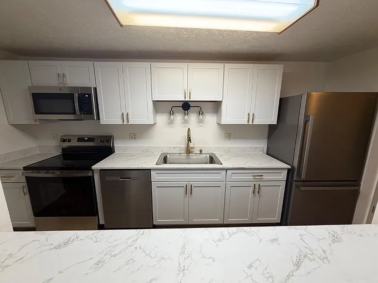 9397 London Tower Ct #503 — Photo 2