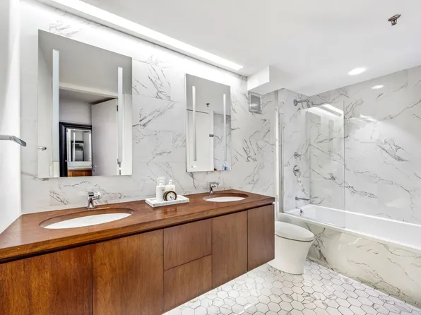 356 Broadway image 7 of 9