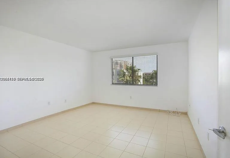 255 Galen Dr #4L — Photo 9