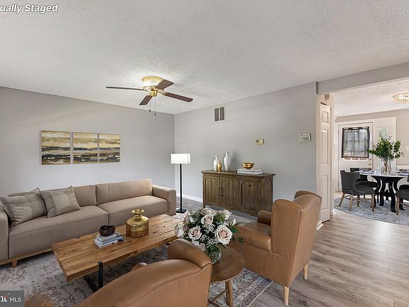 5th image of 9203 Redbridge Ct