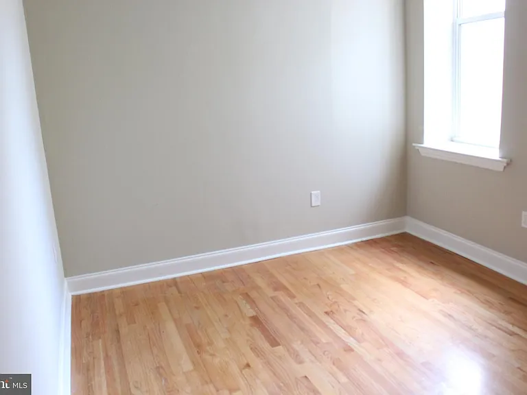 406 S 9th St #3F — Photo 12