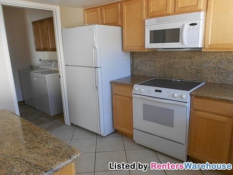 4th image of 610 E Montebello Ave Unit 34